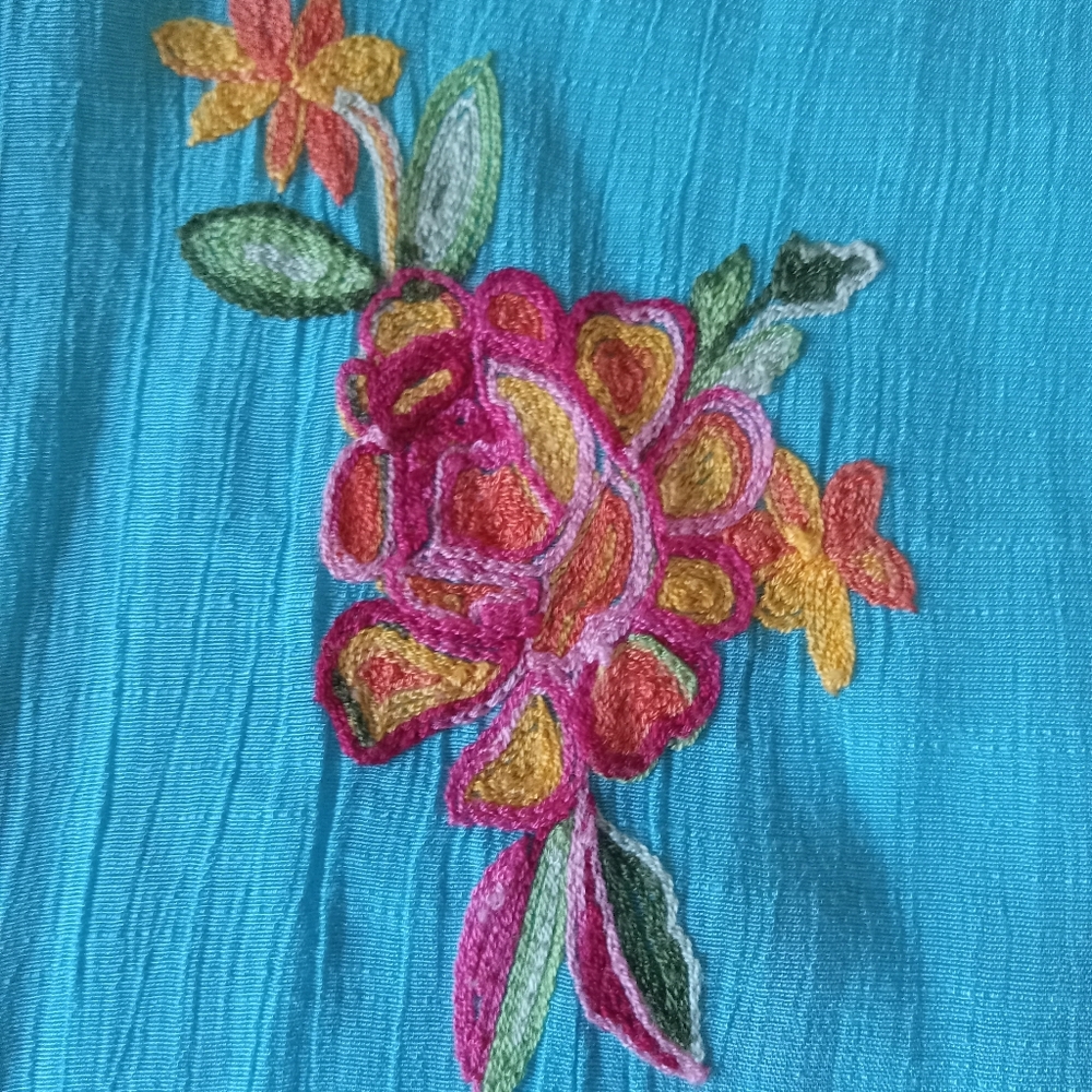 Figueroa & Flower Aqua Embroidered Boho Blouse - Picture 8 of 11